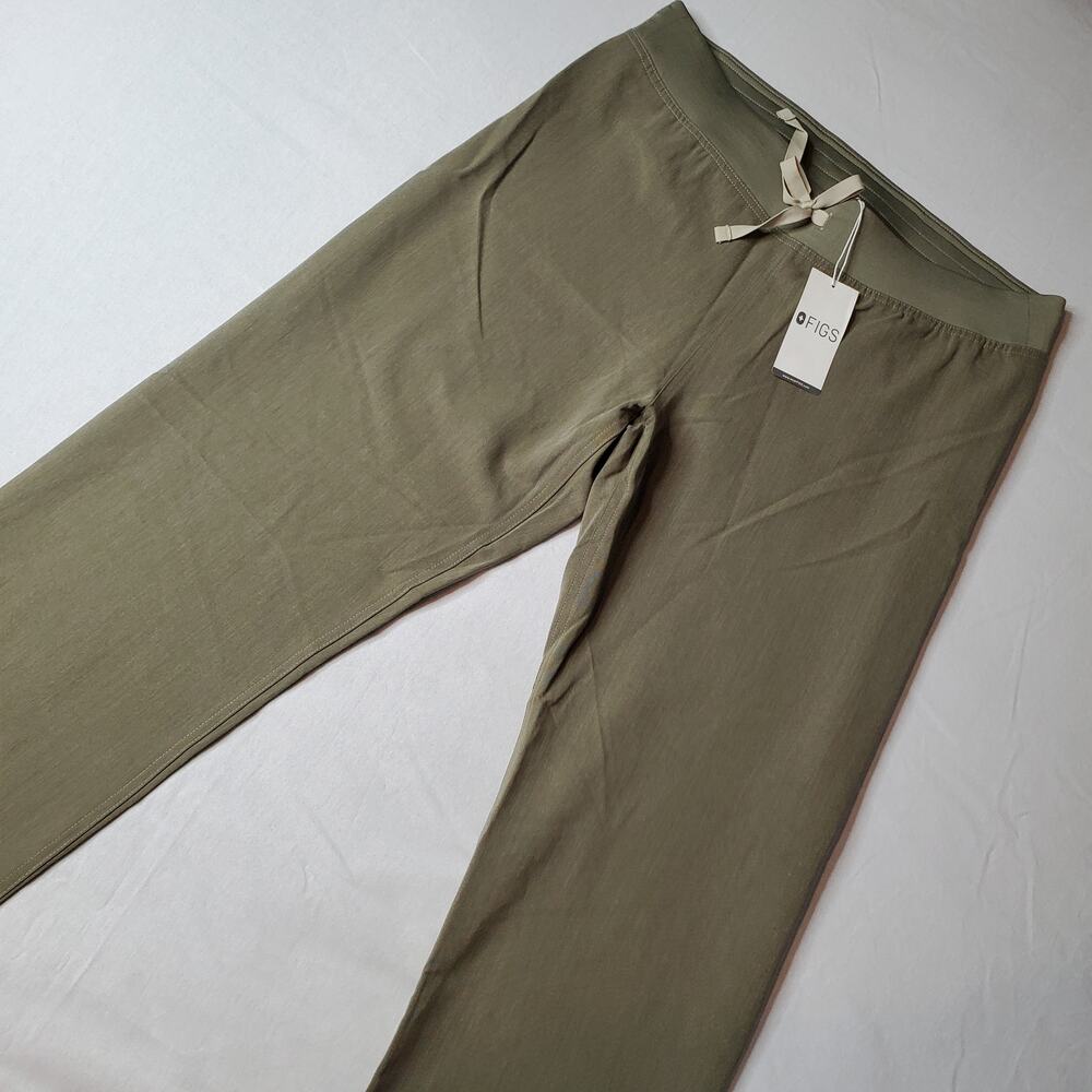 Figs Women's Size MT NWT High Waisted Livingston Basic Scrub Pants Green T21003T